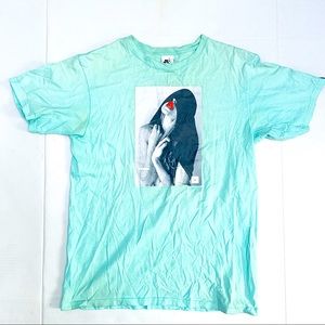 Akomplice t shirt
